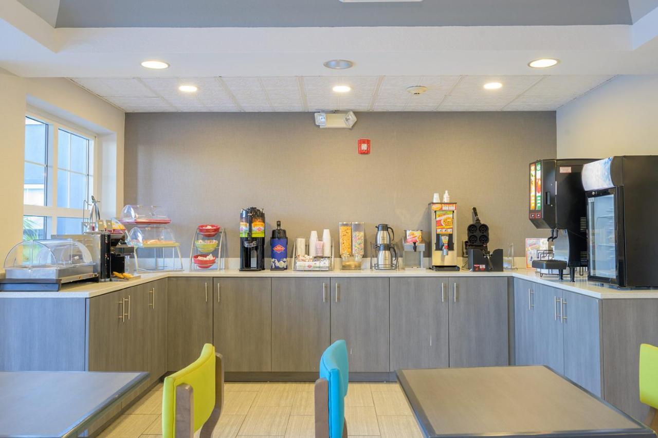 Hawthorn Extended Stay By Wyndham Panama City Beach Upper Grand Lagoon Exterior foto